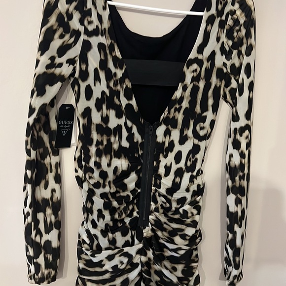 Women’s Guess leopard print long sleeve dress NWT Small - Picture 6 of 8